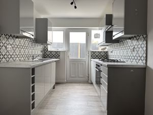 Kitchen- click for photo gallery